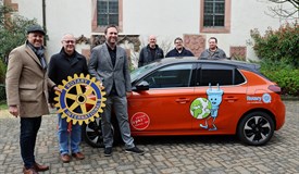Der Rotary Club Aschaffenburg spendet einen eCorsa im Wert von rund 23.000 Euro für die Energiesparhelfer